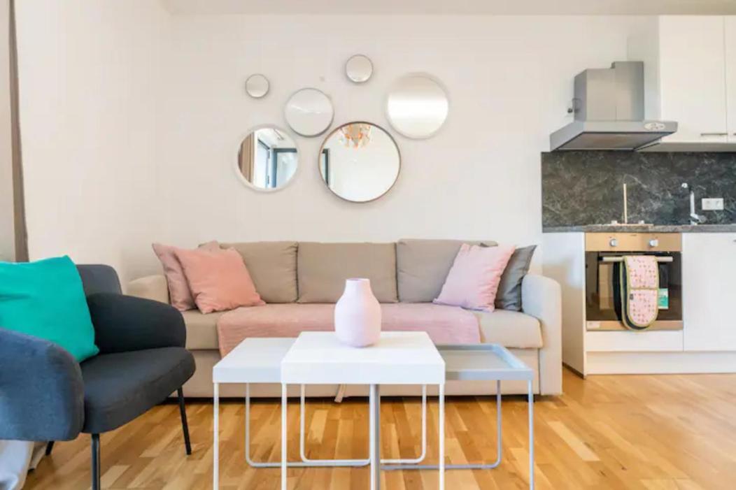 Near Lake Fully Furnished Beautiful Apartment Wien Exteriör bild